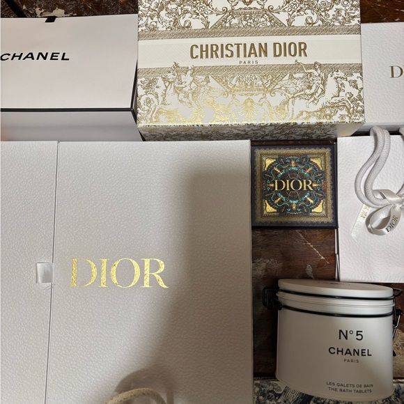 Empty Luxury Boxes (Christian Dior, Chanel, Tiffany & Co, Louis Vuitton, Hermes) - Picture 5 of 8